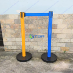 Trụ chắn phân làn lối đi màu xanh dương