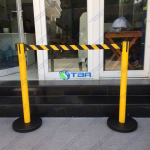 Trụ chắn barier công trình dây sọc vàng đen