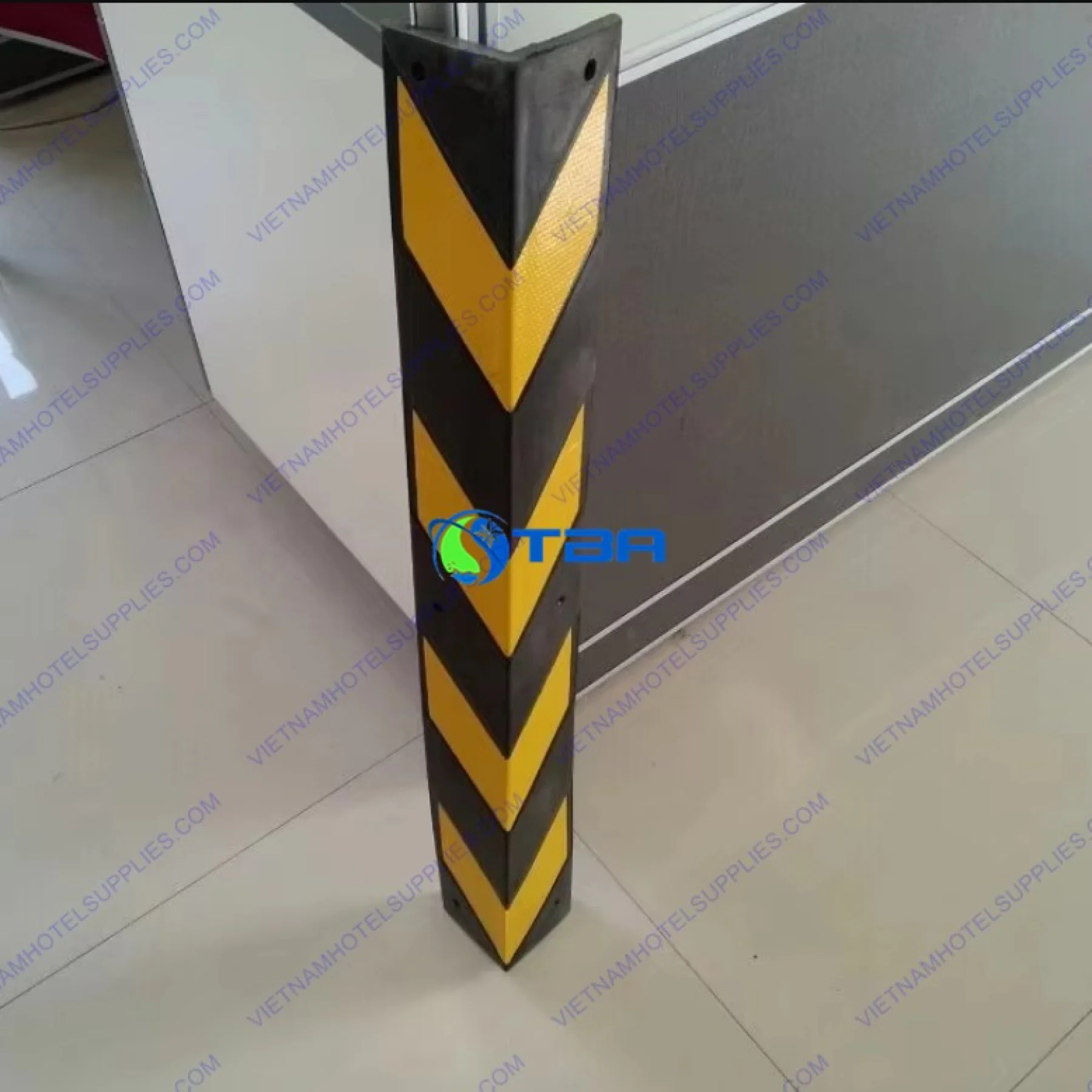 Ốp tường cao su chữ V chống va đập ASIA-OP800