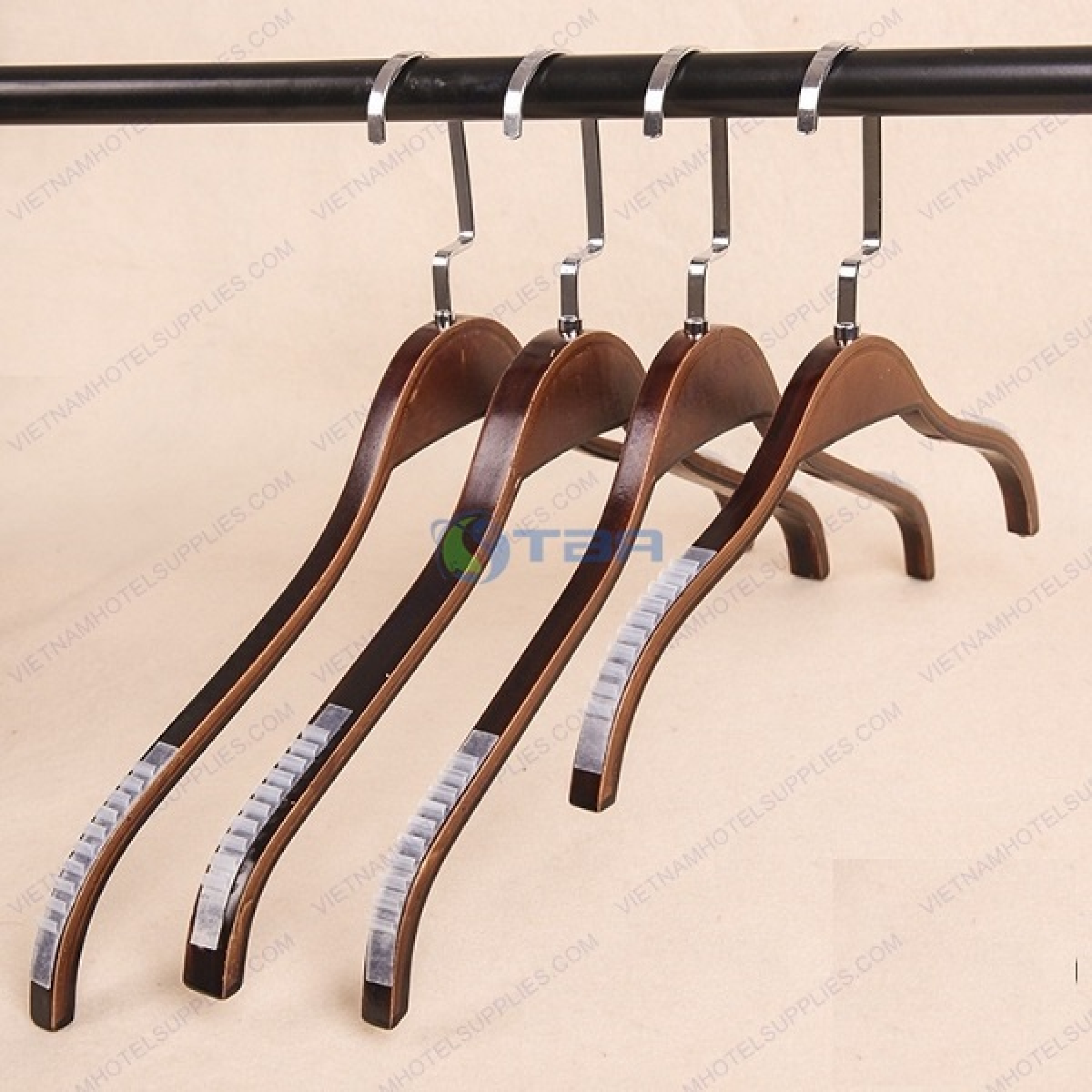 Móc gỗ treo quần áo khách sạn ASIA003