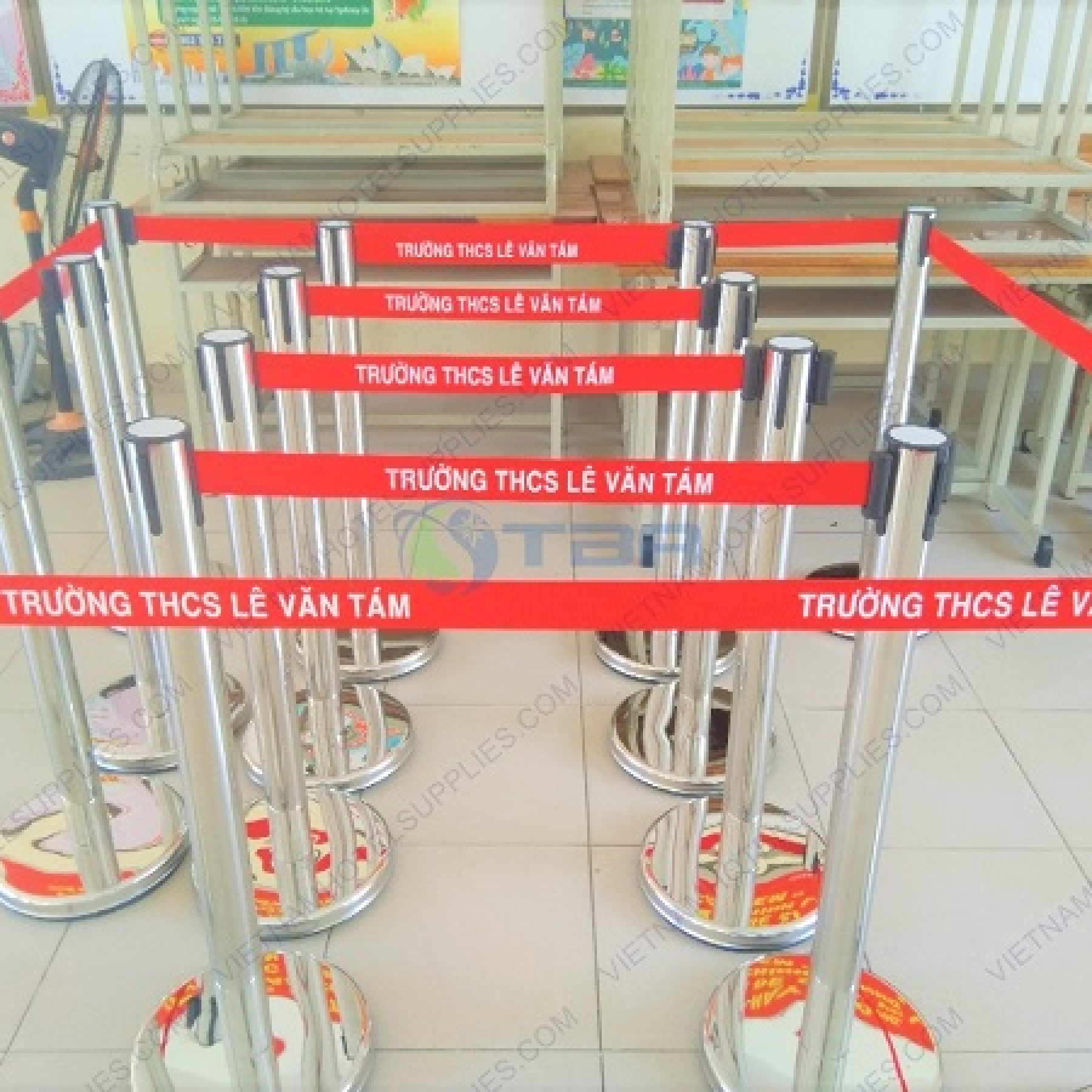 Trụ chắn inox phân làn chuyên dụng trường học