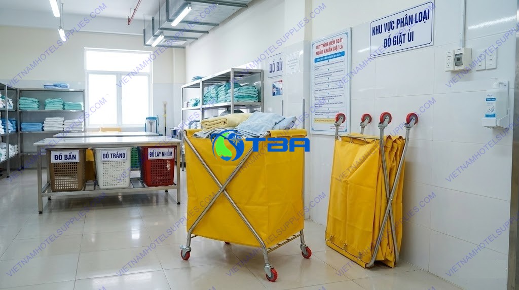xe thu gom đồ vải bệnh viện khách sạn chữ X thực tế