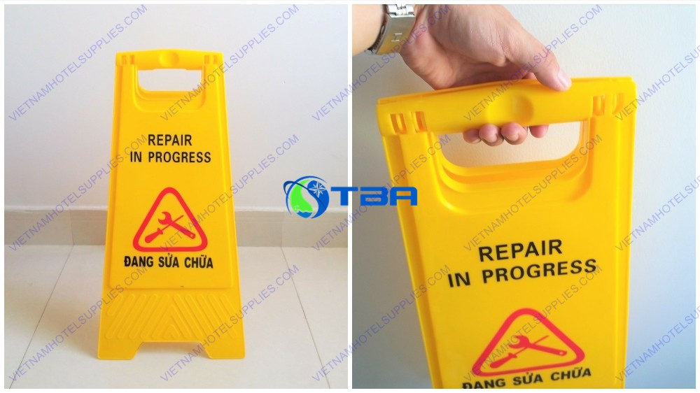 Biển báo đặt sàn chữ A khu vực đang sửa chữa