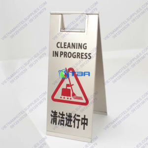 Biển cảnh báo KHU VỰC LÀM VỆ SINH inox chữ A